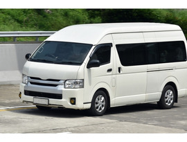 Reliable Maxi Cabs Melbourne – Safe & Comfortable Rides